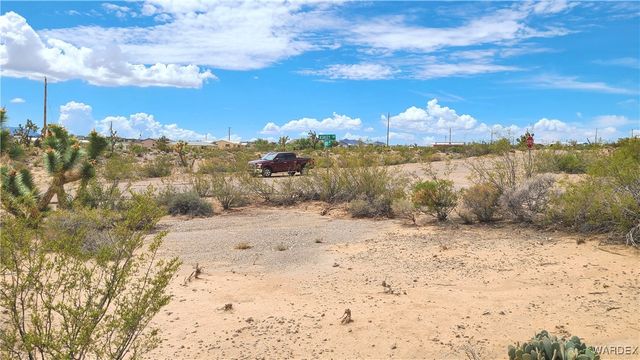 765 E Bishop Drive, Meadview, AZ 86444