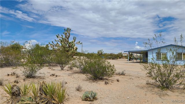 765 E Bishop Drive, Meadview, AZ 86444