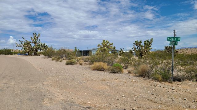 765 E Bishop Drive, Meadview, AZ 86444