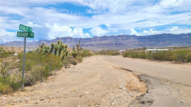 765 E Bishop Drive, Meadview, AZ 86444