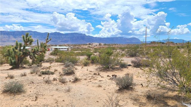 765 E Bishop Drive, Meadview, AZ 86444