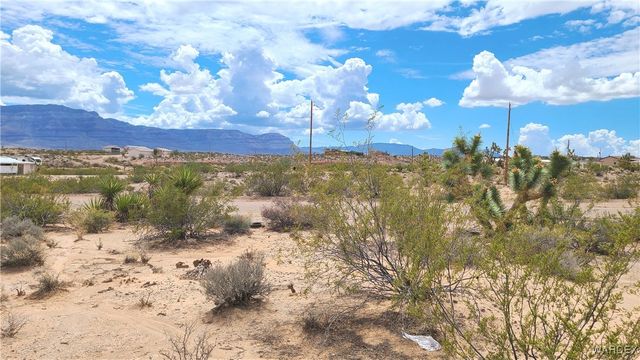 765 E Bishop Drive, Meadview, AZ 86444