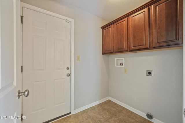 1006 Stones Throw Lane, Sevierville, TN 37876
