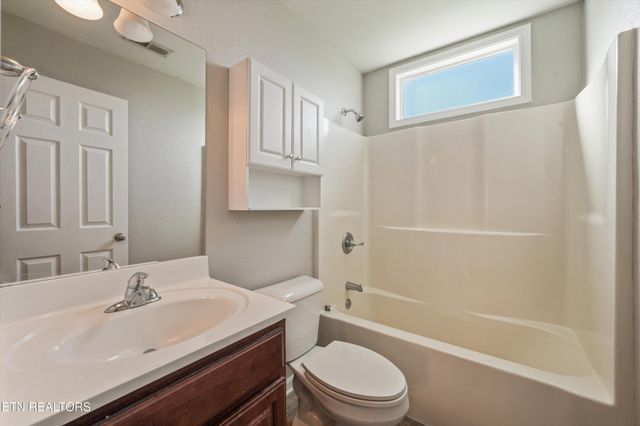 1006 Stones Throw Lane, Sevierville, TN 37876