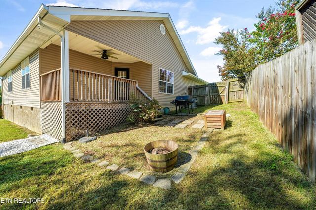 1006 Stones Throw Lane, Sevierville, TN 37876