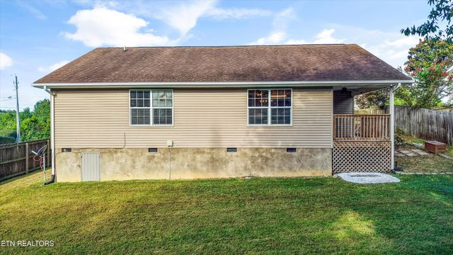 1006 Stones Throw Lane, Sevierville, TN 37876