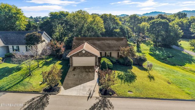 1006 Stones Throw Lane, Sevierville, TN 37876
