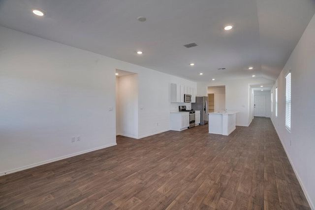 12317 Silversmith LN, Mustang Ridge, TX 78610