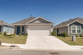 12317 Silversmith LN, Mustang Ridge, TX 78610