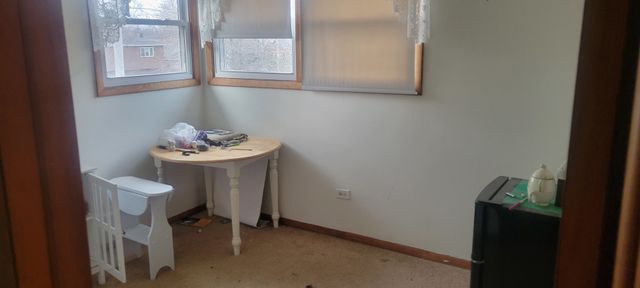 927 Walter Street, Lemont, IL 60439