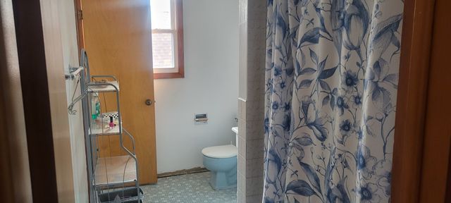 927 Walter Street, Lemont, IL 60439