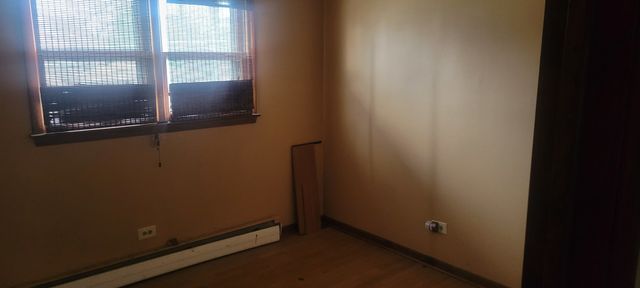 927 Walter Street, Lemont, IL 60439