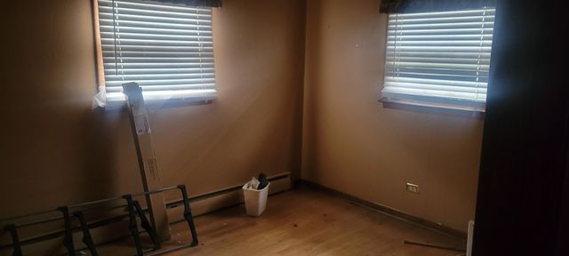 927 Walter Street, Lemont, IL 60439