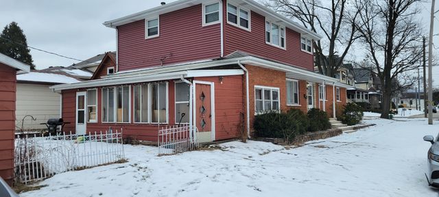 927 Walter Street, Lemont, IL 60439