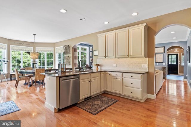 2425 HUME LN, Enola, PA 17025