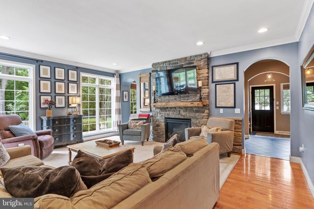 2425 HUME LN, Enola, PA 17025