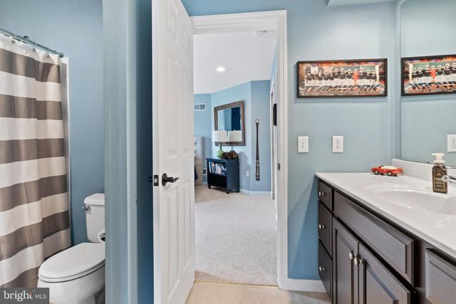 2425 HUME LN, Enola, PA 17025