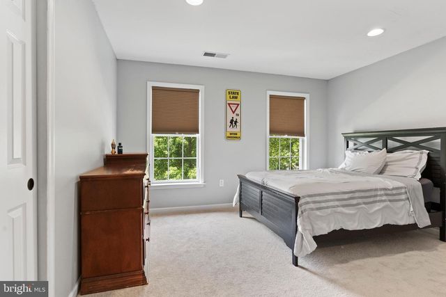 2425 HUME LN, Enola, PA 17025