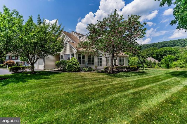 2425 HUME LN, Enola, PA 17025