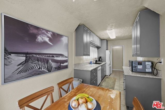 2729 W 79th Street, Inglewood, CA 90305