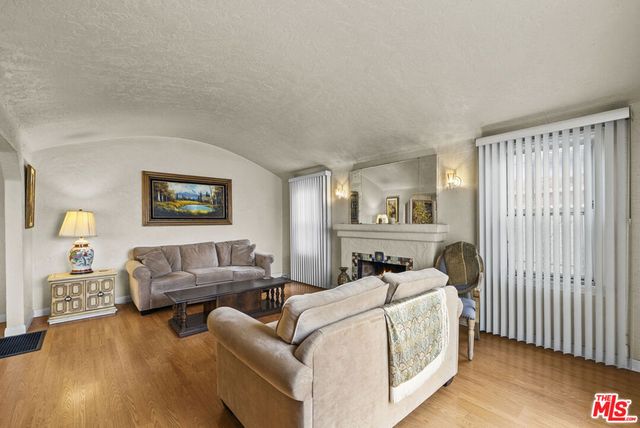 2729 W 79th Street, Inglewood, CA 90305