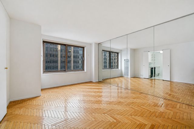 106 Central Park S Apt 17O, New York City, NY 10019