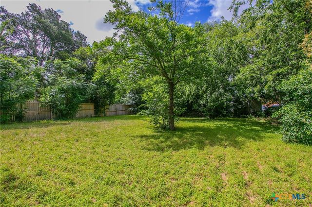 615 E 9th Avenue, Belton, TX 76513