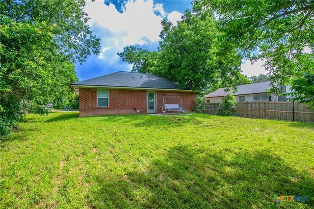 615 E 9th Avenue, Belton, TX 76513