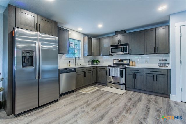 615 E 9th Avenue, Belton, TX 76513