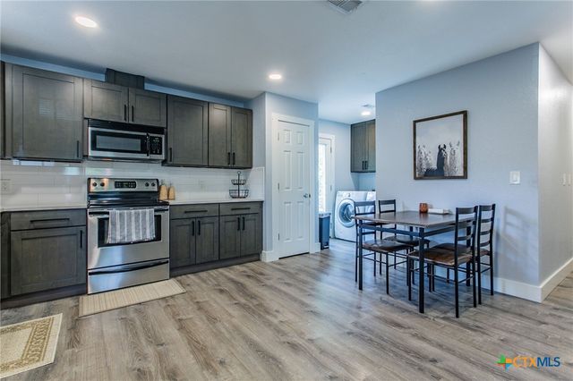 615 E 9th Avenue, Belton, TX 76513