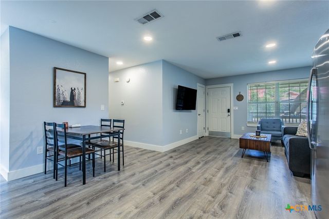 615 E 9th Avenue, Belton, TX 76513