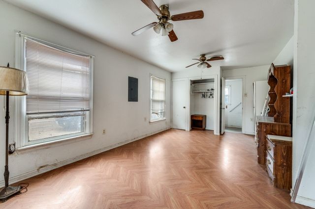 932 Moss Street, Gainesville, TX 76240