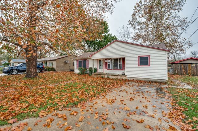 932 Moss Street, Gainesville, TX 76240