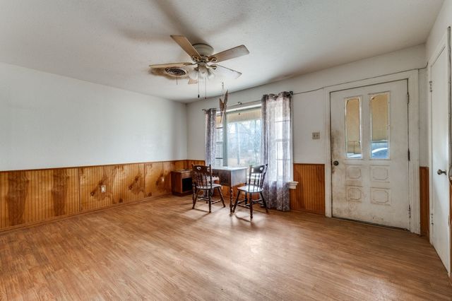 932 Moss Street, Gainesville, TX 76240