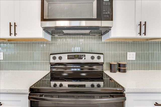 1238 N Derby Ave, Derby, KS 67037