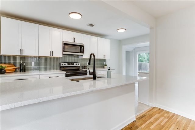 1238 N Derby Ave, Derby, KS 67037