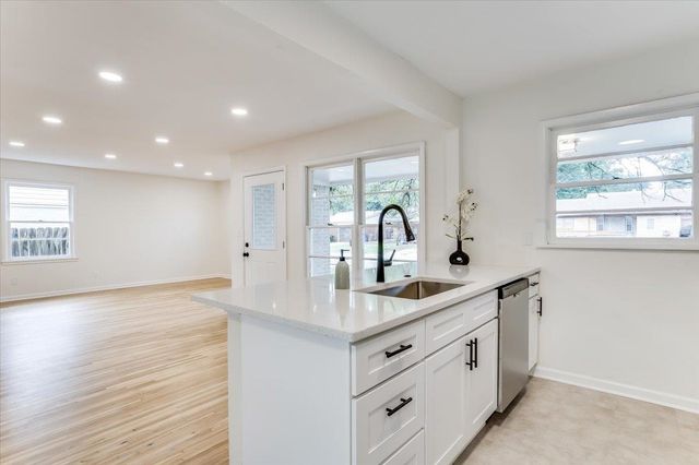 1238 N Derby Ave, Derby, KS 67037
