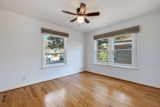 6202 Ravendale Lane, Dallas, TX 75214