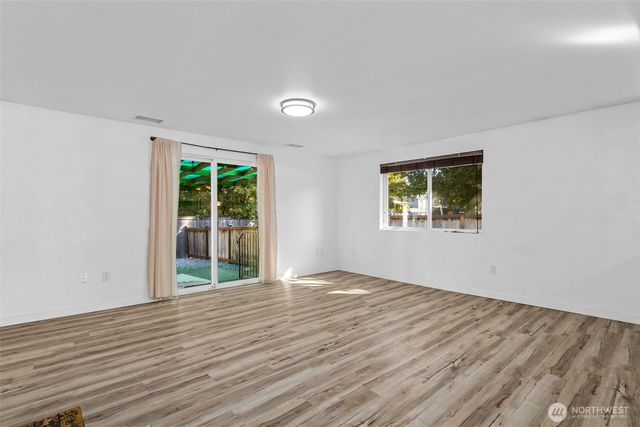 5901 N 37th Street, Tacoma, WA 98407