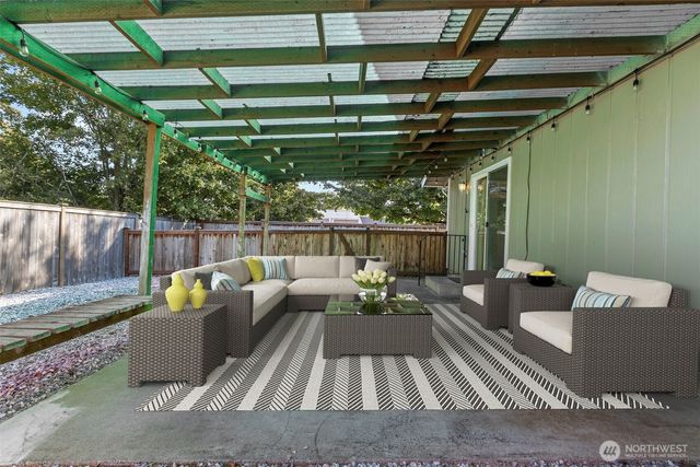 5901 N 37th Street, Tacoma, WA 98407