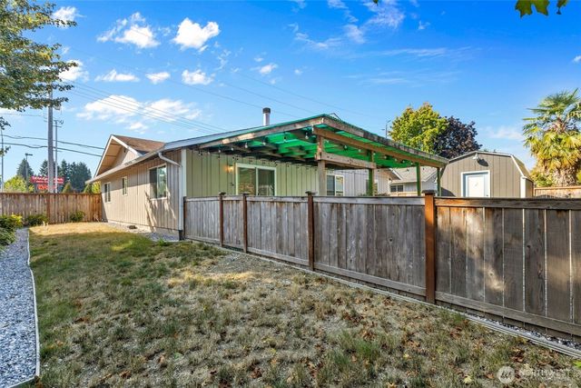 5901 N 37th Street, Tacoma, WA 98407