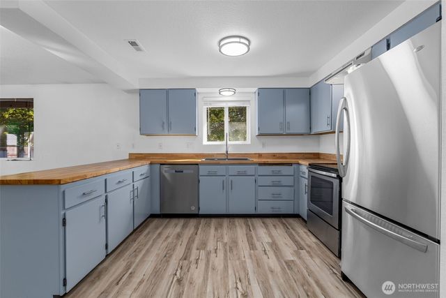 5901 N 37th Street, Tacoma, WA 98407