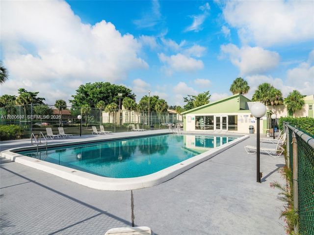 4133 NW 88th Ave 102, Coral Springs, FL 33065