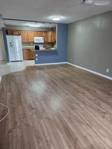 4133 NW 88th Ave 102, Coral Springs, FL 33065