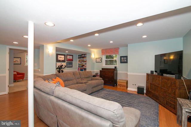 8411 MOREY LN, Alexandria, VA 22308