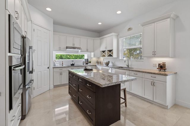 807 Xanadu Place, Jupiter, FL 33477