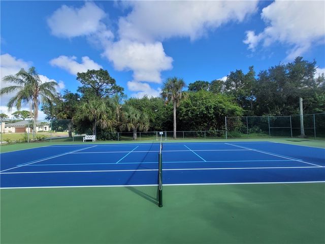 502 Cross Creek Circle, Sebastian, FL 32958