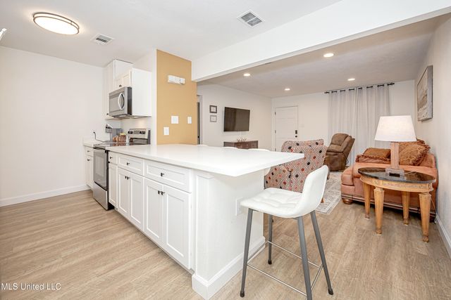 114 Ethel Circle, 8, Ocean Springs, MS 39564