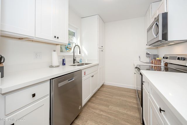 114 Ethel Circle, 8, Ocean Springs, MS 39564