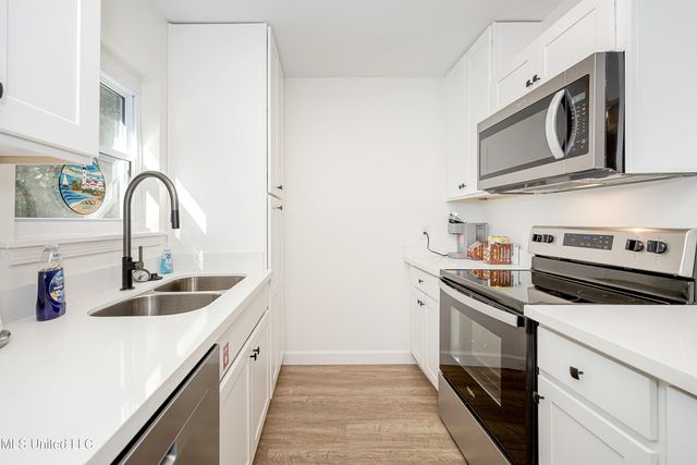 114 Ethel Circle, 8, Ocean Springs, MS 39564